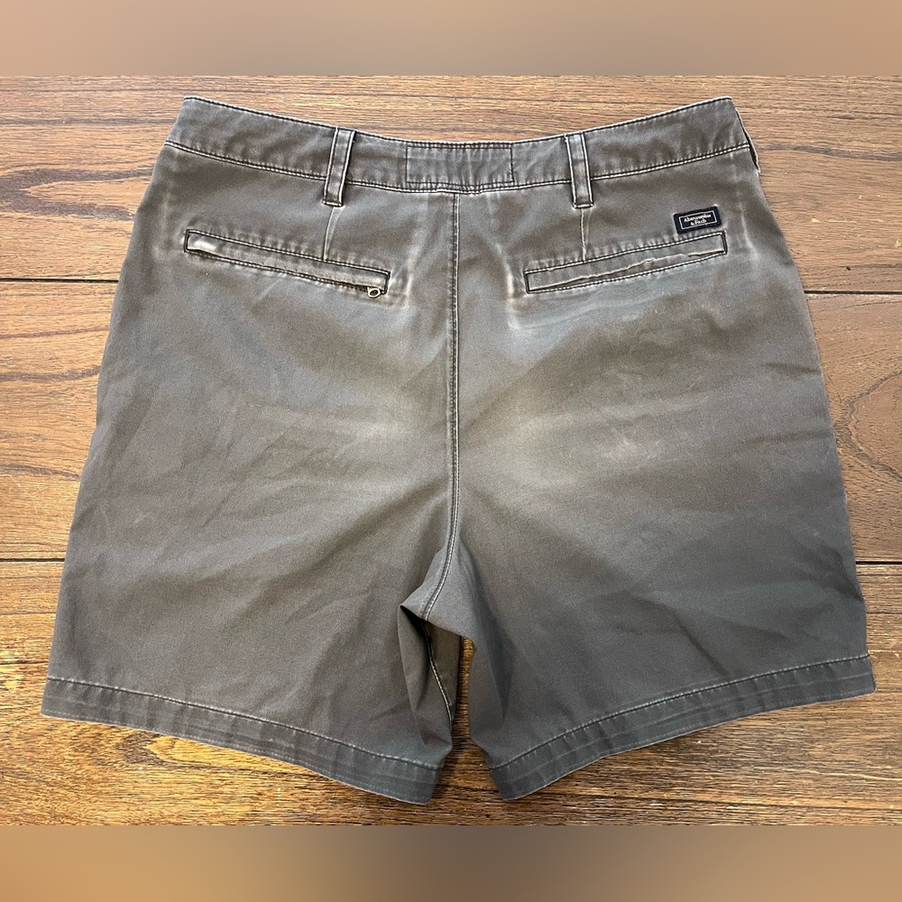 Abercrombie & Fitch Grey Shorts Men’s size 30 6” Inseem - Picture 3 of 4